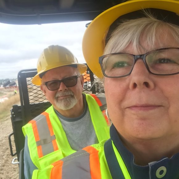 Dani & George 5 Star Rated 🌟Posh Ambassador II - Picture 6 of 15